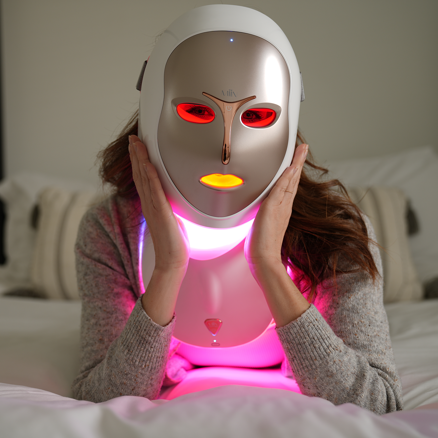 Artemis LED Mask & Neck System